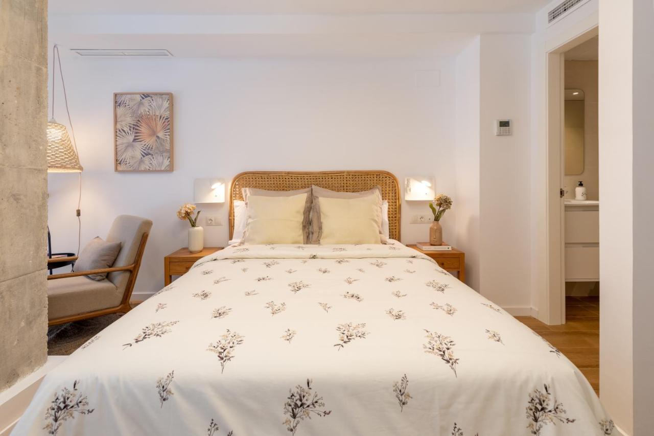 ApartUP Opera Loft Love Valencia Exterior foto